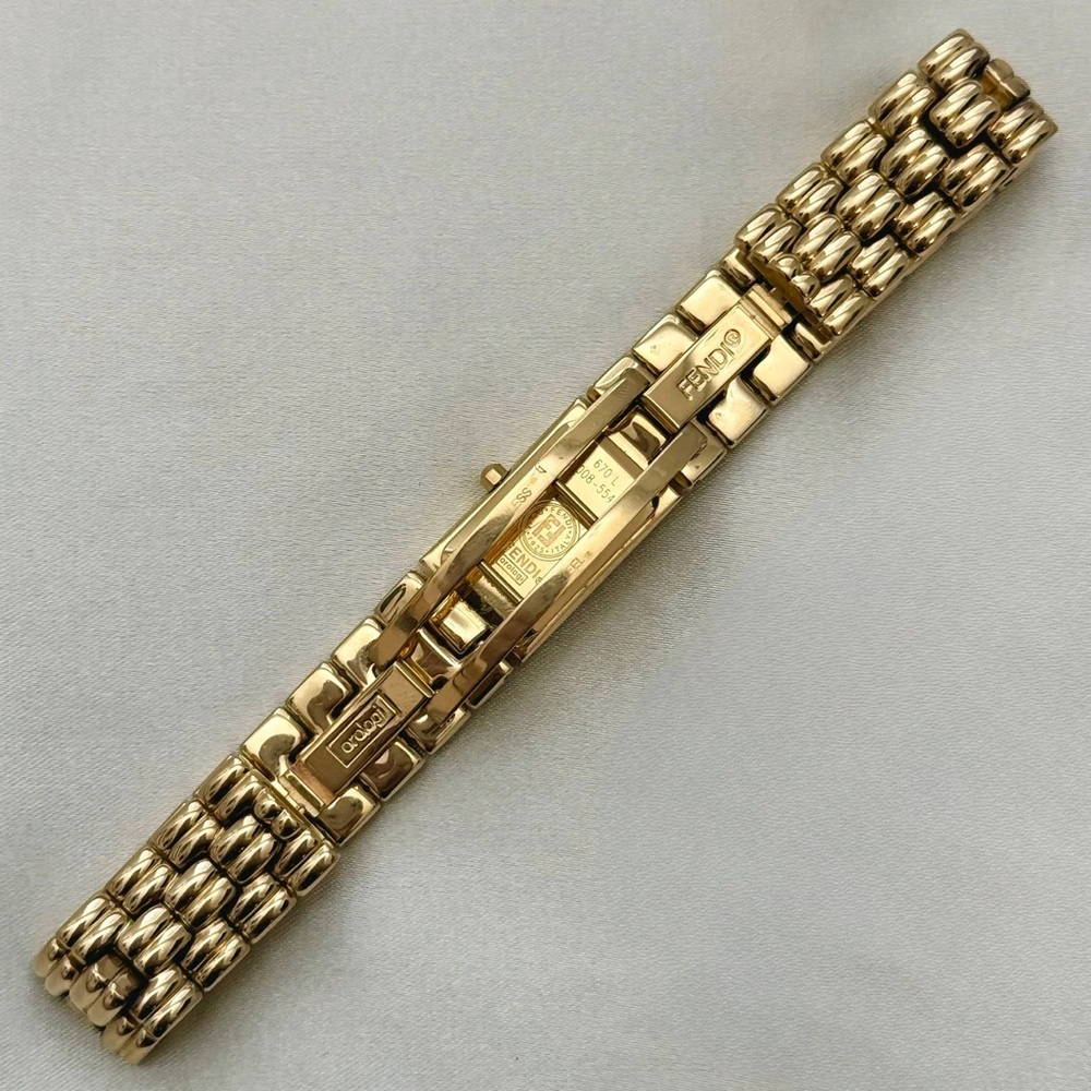 AUTHENTIC VINTAGE FENDI GOLD WATCH - Picture 7 of 8